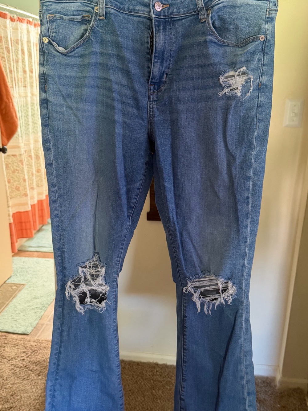 American Eagle Distressed Blue Skinny Kick Jeans